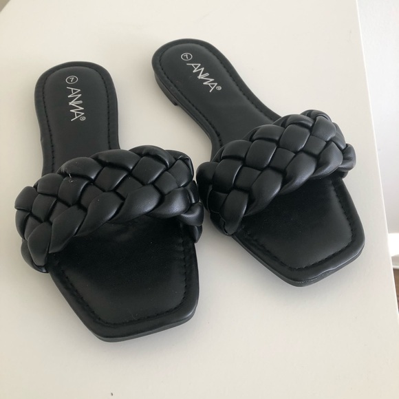 Black Braised Strap Leather Slide Sandals - Picture 6 of 10